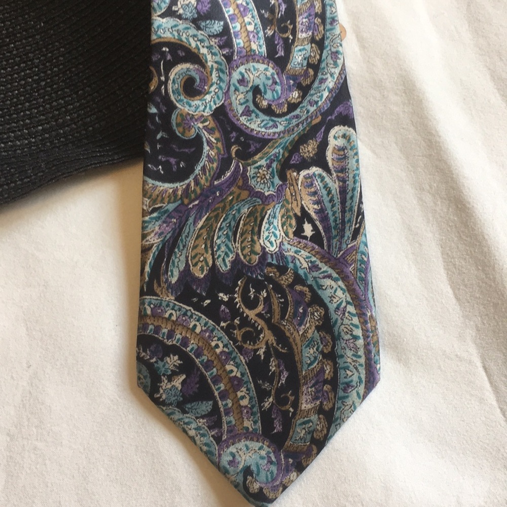 Vintage Silk print necktie black purple teal beige